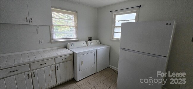 Building Photo - 508 Arlington Cir NW