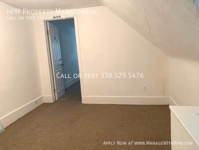 Building Photo - 515 Sumner St