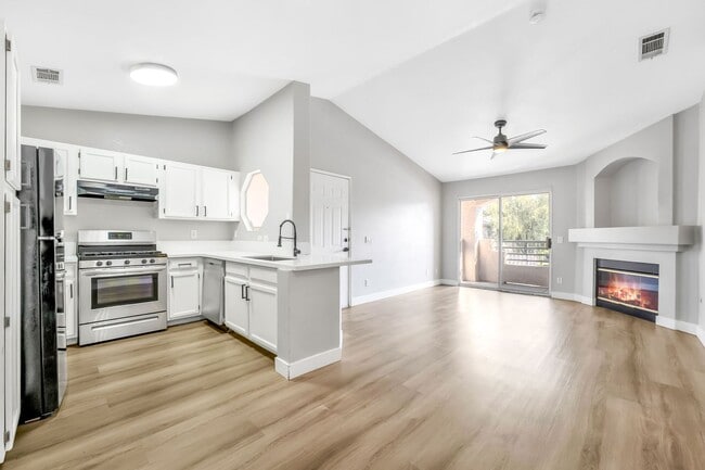 Building Photo - Stylishly Renovated Condo with Modern Finishes in a Gated Community!