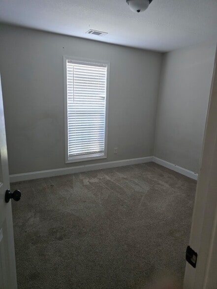 Building Photo - 1700 Riveredge Walk