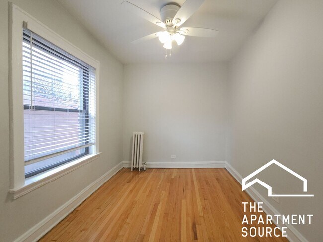 Building Photo - 2342 W School St