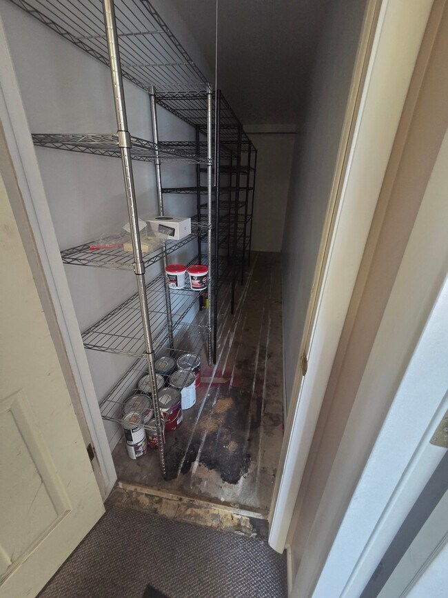 Building Photo - 265 E 8880 S