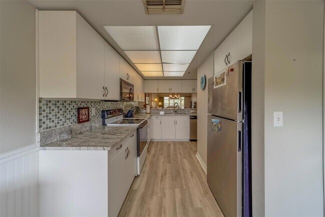 Building Photo - 9510 Harbor Greens Way