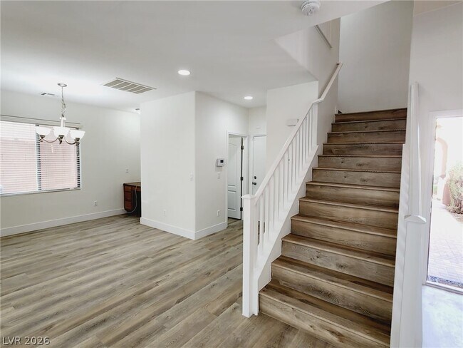 Building Photo - 7445 Calzado Dr