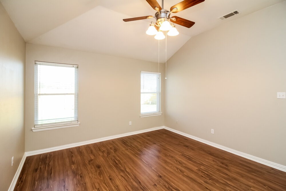 Building Photo - 7917 Val Verde Dr