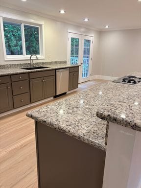 Building Photo - Newly Remodeled Beautiful and Spacious Shoreline Home