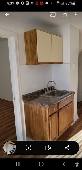 Building Photo - 4516 N Kenneth Ave