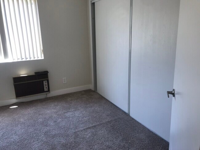 Luxury bedroom - 3414 Jasmine Ave