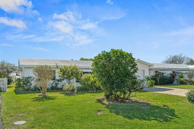 Building Photo - 330 S Golf Blvd