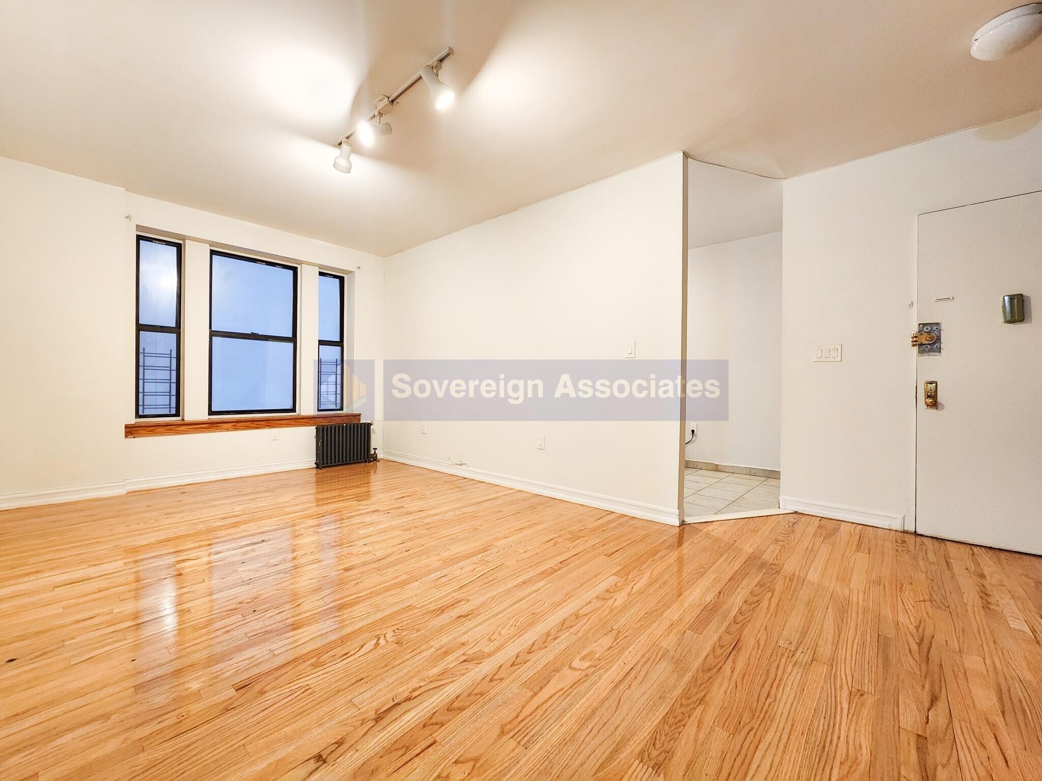 Building Photo - 112 Haven Ave
