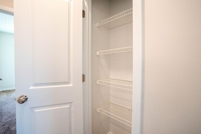 Building Photo - BRAND NEW 3 BEDROOM HOME - Mount Vernon, MO