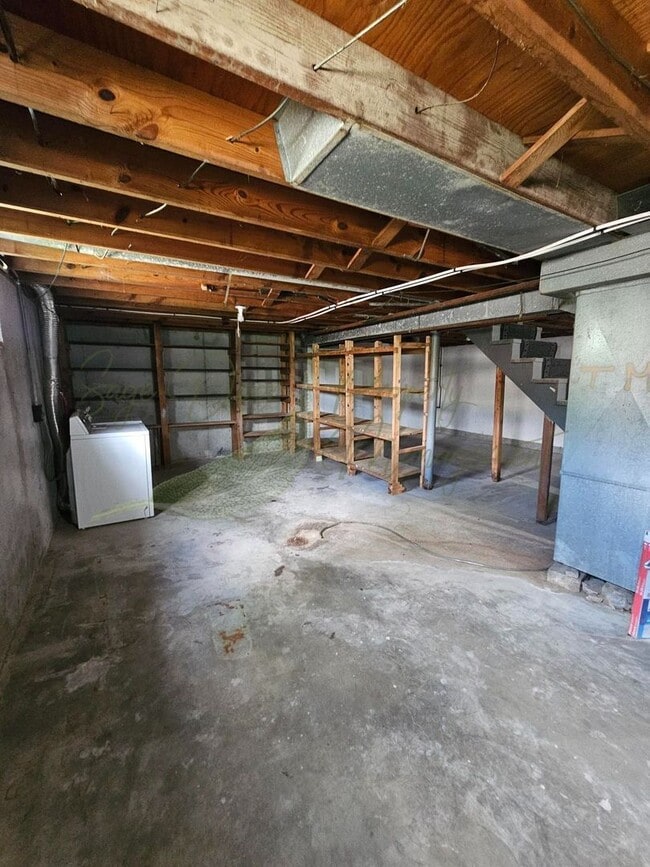 Building Photo - TOWNHOME IN BLUE SPRINGS!!!
