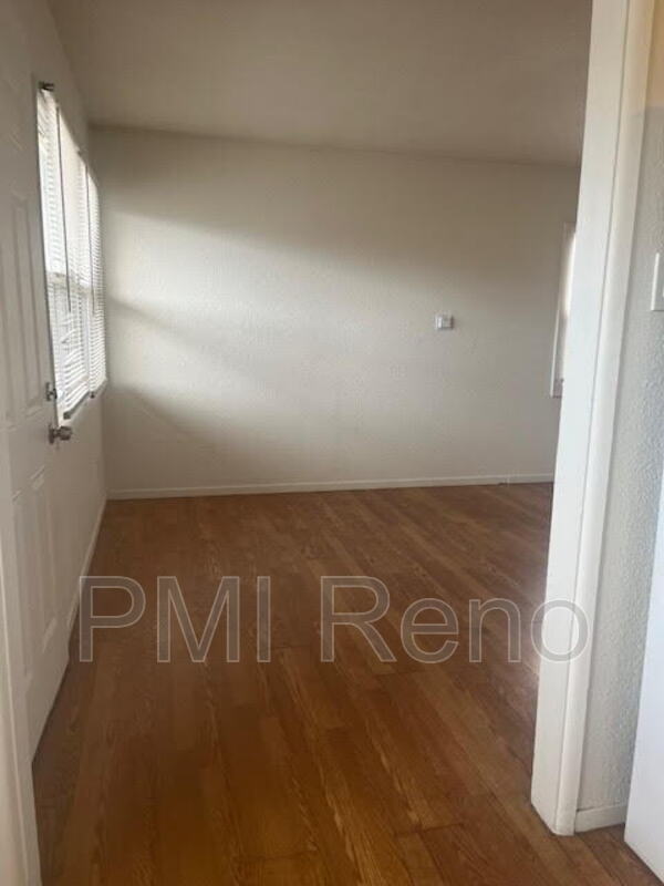 Building Photo - 356 Gould St