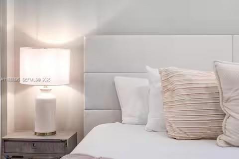 Building Photo - 6140 SW 56th Ct