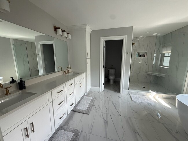 Building Photo - 119 Woodbine Cir