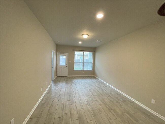 Building Photo - 5514 Sallow Bay Ln