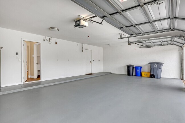 Building Photo - 8982 Indian River Run S
