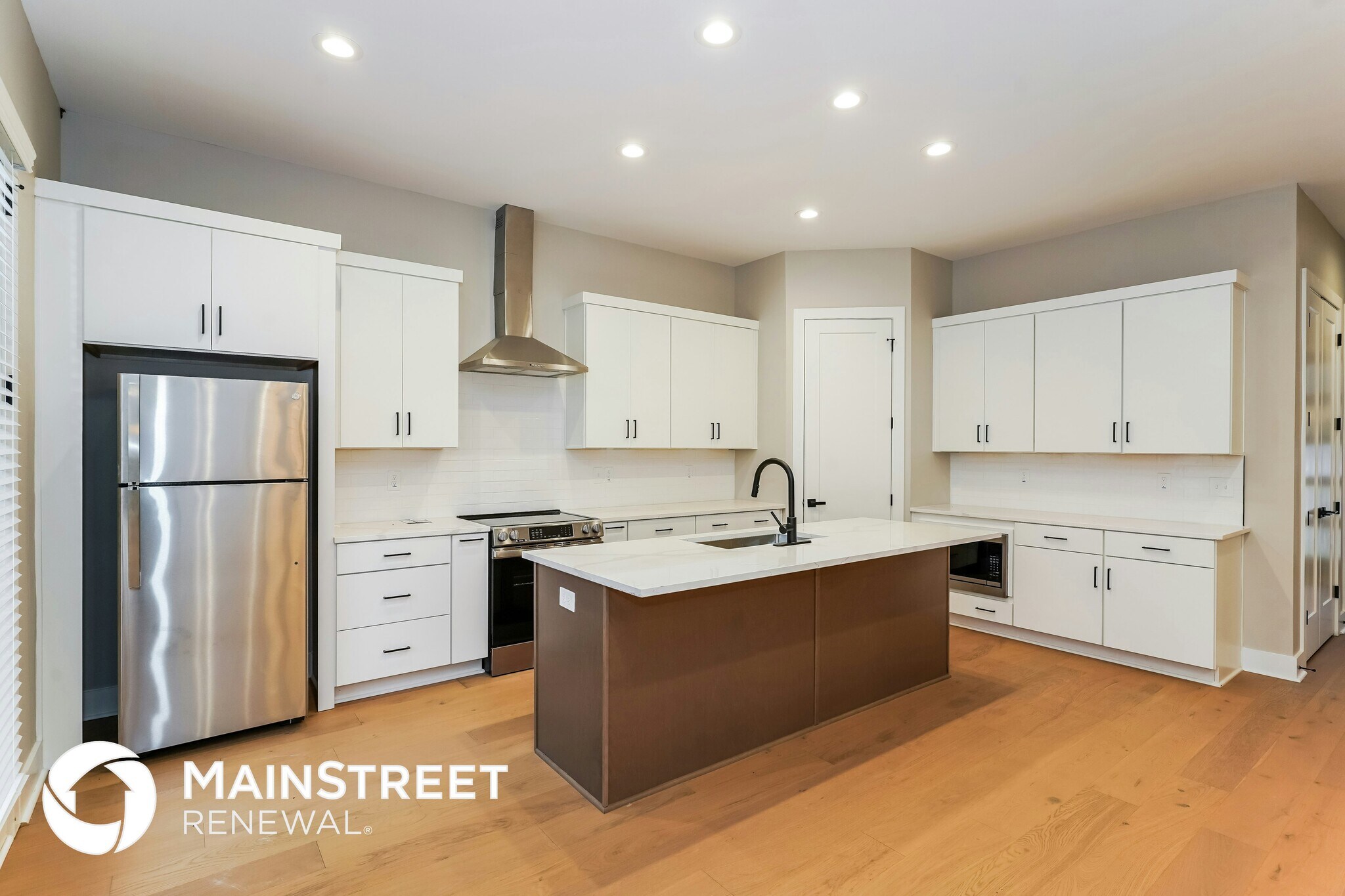 Building Photo - 2142 Oakland St