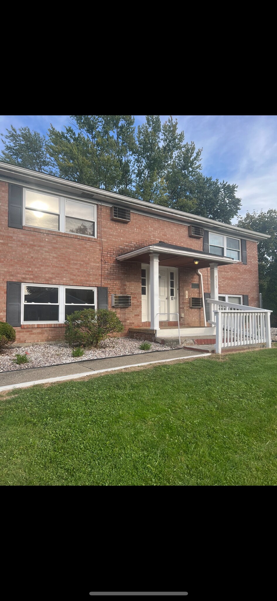 Building Photo - 4521 Grover Dr