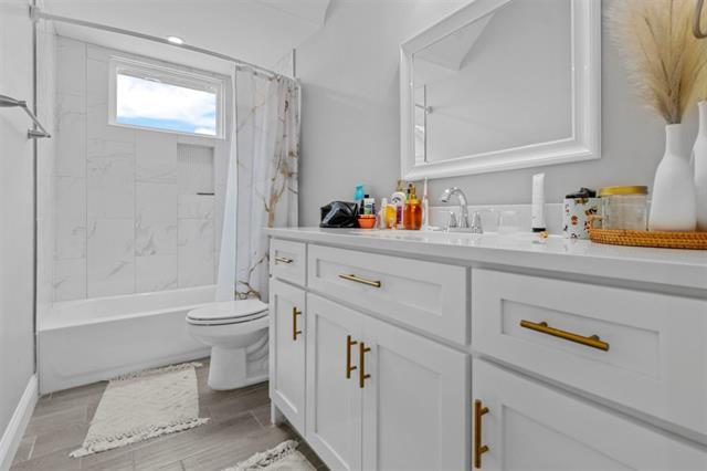 Building Photo - 610 Parker Cir