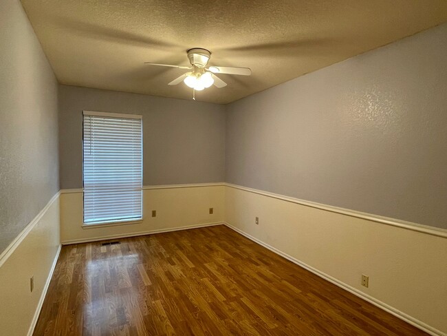 Building Photo - Charming 3 bedroom In Edmond