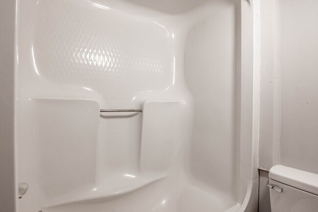 Building Photo - 90 Park St