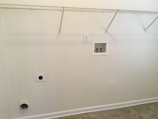 Building Photo - 1015 Farmingham Ln