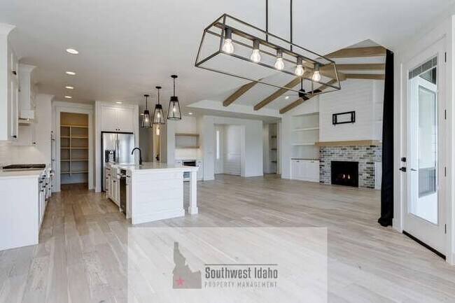 Building Photo - 7655 W Meltwater Ln