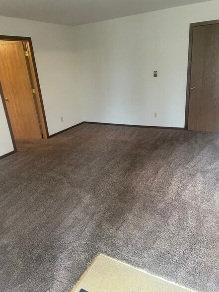 Building Photo - 3731 Normandy Ave