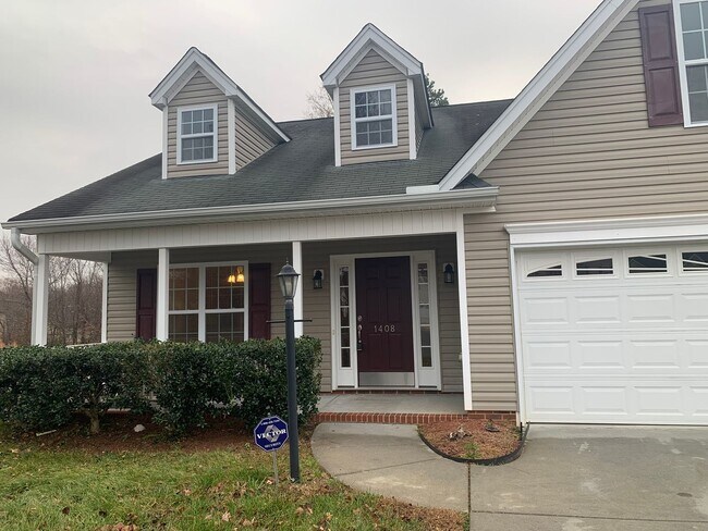 Building Photo - 3 Bedroom Rental on Cul-De-Sac!