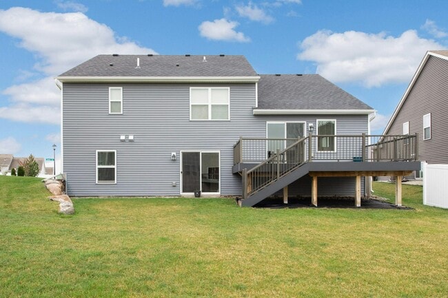 Building Photo - 15101 Emory Cir
