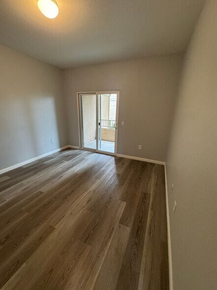 Building Photo - 9728 Marilla Dr