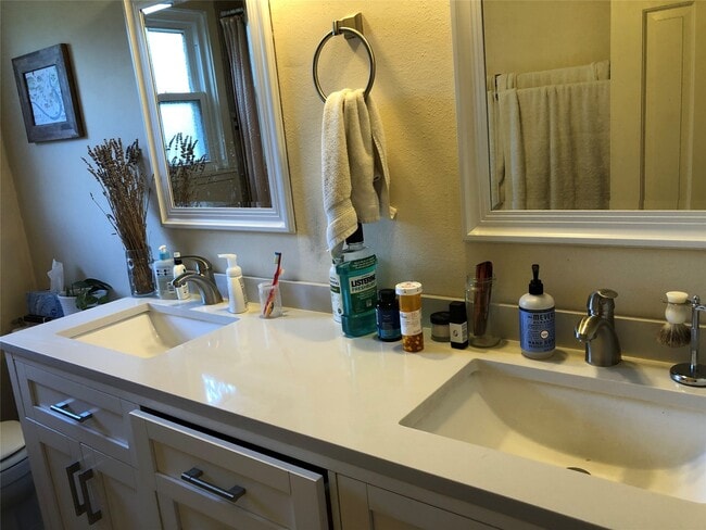 Building Photo - 7031 Langdon Ln