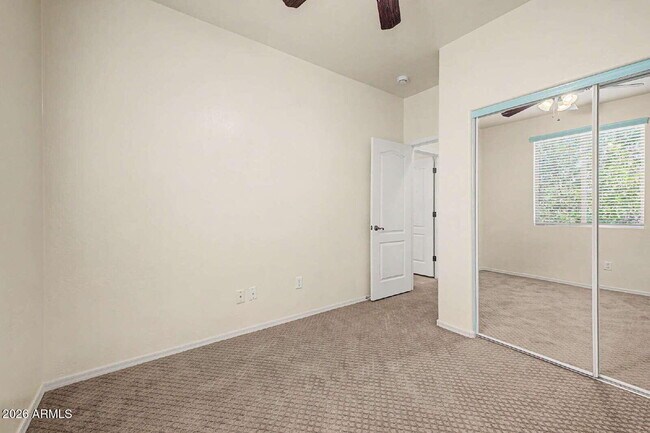 Building Photo - 4172 E Santa Fe Ln