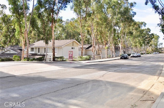 Building Photo - 2470 Coventry Cir