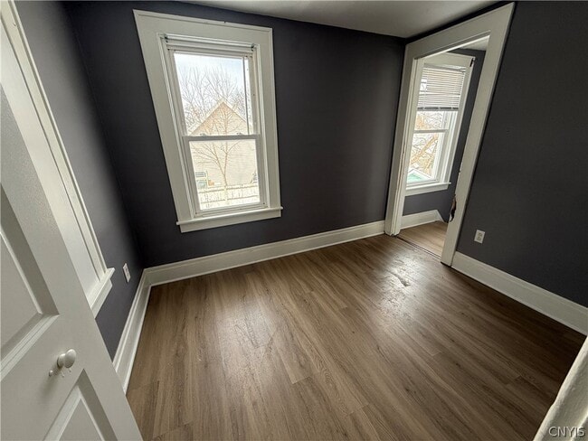 Building Photo - 135 Culbert St