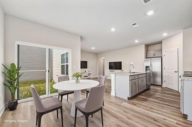 Building Photo - 226 Munsee Cir