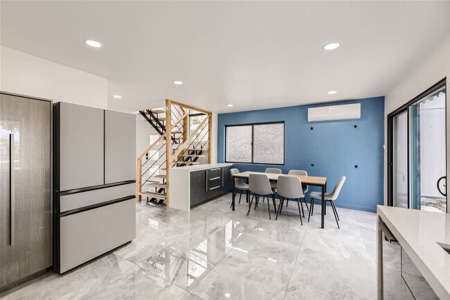 Building Photo - Golf Course Views from LVCC home