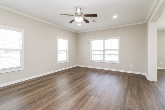 Building Photo - 8516 Kellett St