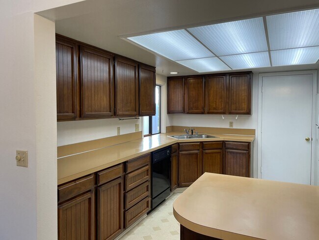 Building Photo - K14111 A &amp; B