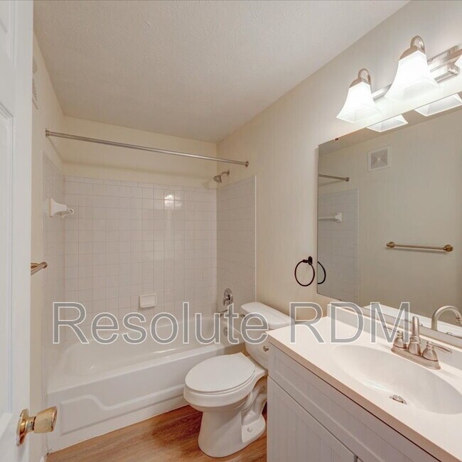 Building Photo - 4381 Village Pkwy Cir W