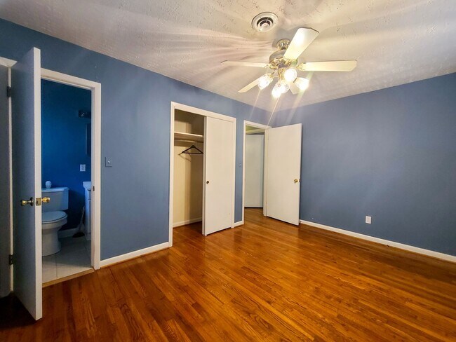 Building Photo - Rent Ready! National Hills Ranch Move in R...