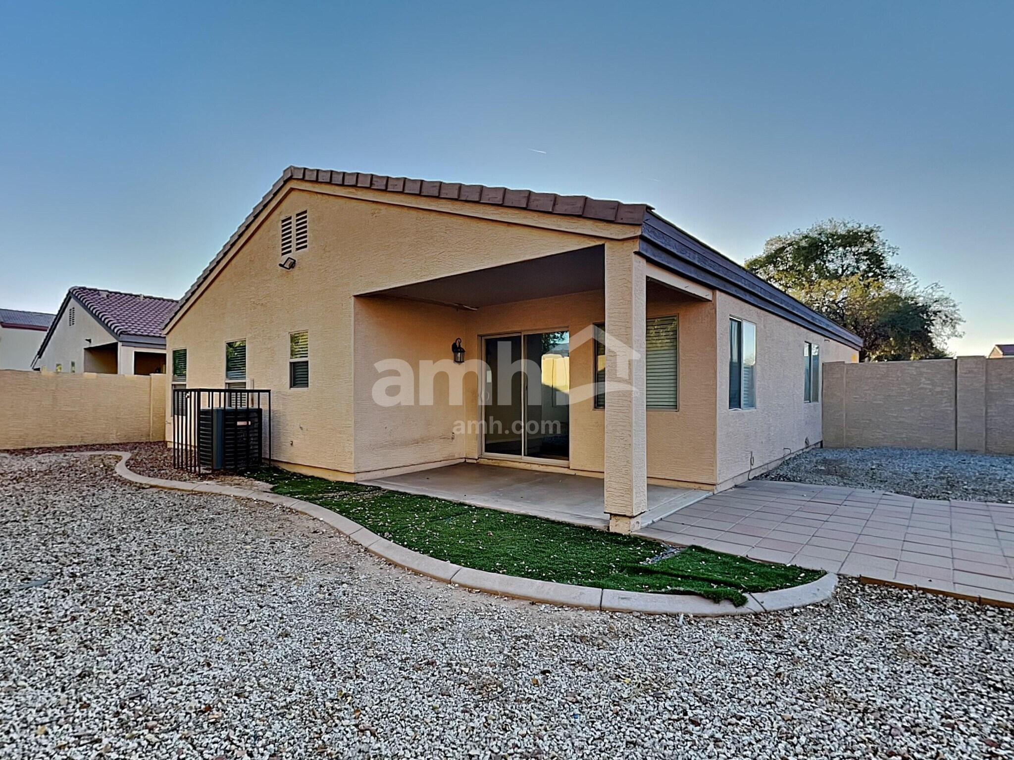 Building Photo - 2605 S Devonna Ln