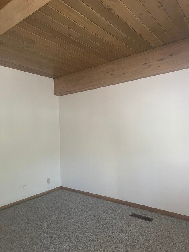 Building Photo - 1717 2nd St