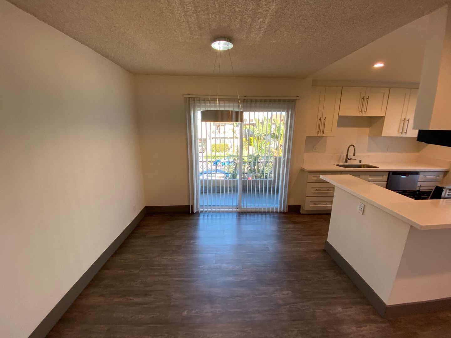 Building Photo - 3611 Mentone Ave