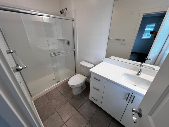 Building Photo - Updated 3rd-Floor Brody Ranch Home with Garage