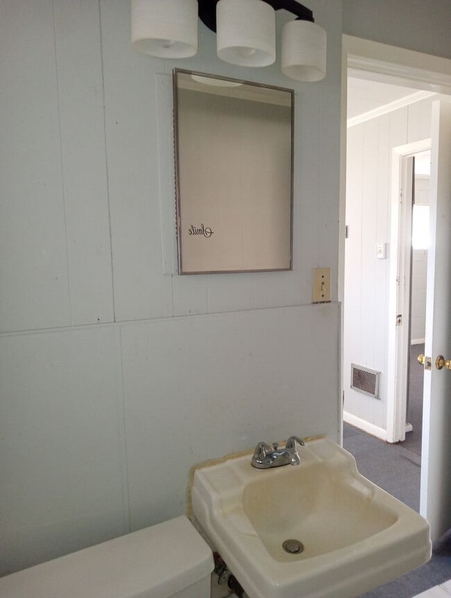 Building Photo - 3403 Raymo Dr