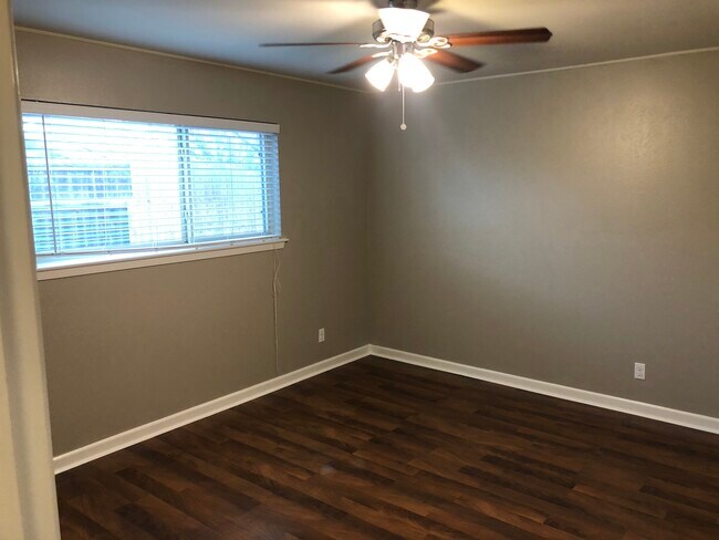 Bedroom 2 - 9633 Chukar Cir