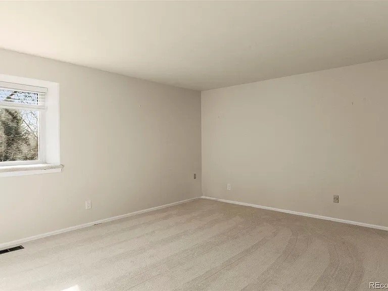 Building Photo - 9527 239th St