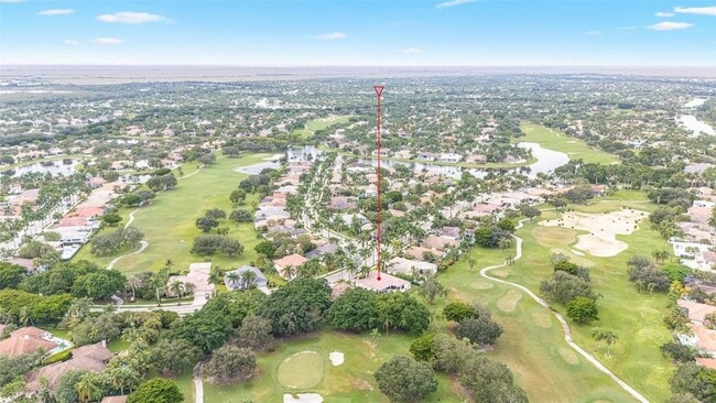 Building Photo - 2534 Golf View Dr